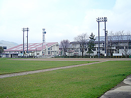 [福島町新緑公園野球場]